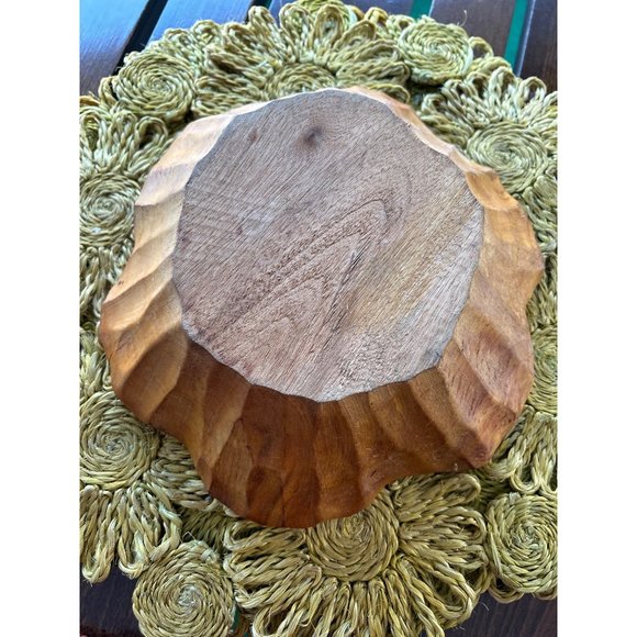 Vintage Hand Carved Wood Bowl Trinket Dish Floral Shape - Picture 3 of 3